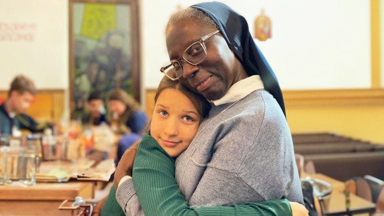Missio - S&oelig;ur In&ecirc;s Albino, Secr&eacute;taire G&eacute;n&eacute;rale de l&rsquo;&OElig;uvre Pontificale de la Sainte Enfance