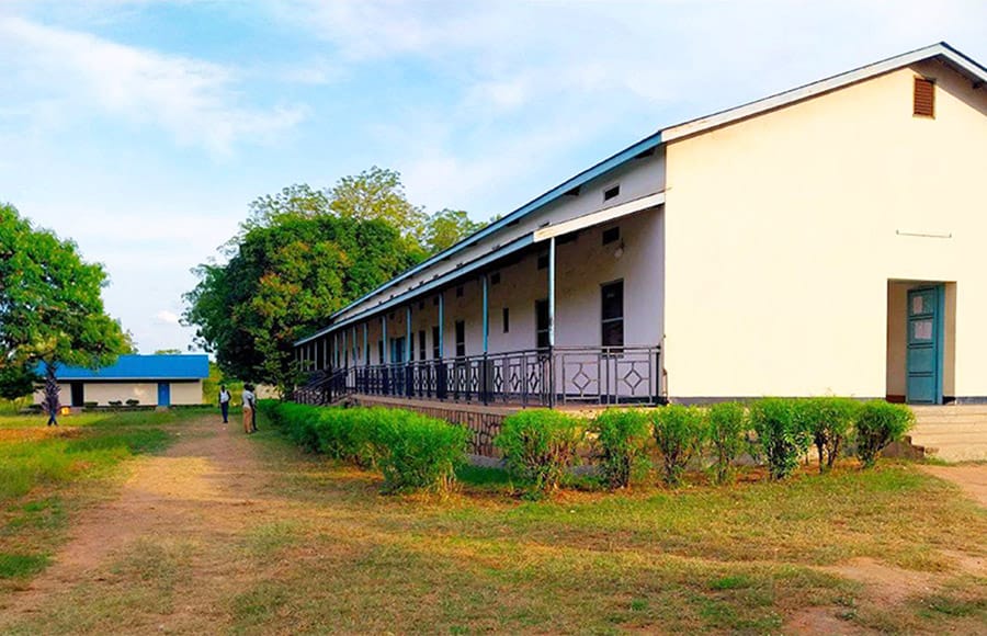 Bouw van een grote multifunctionele zaal in Rumbek